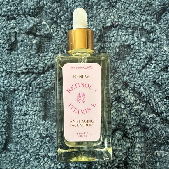 Renew Retinol + Vitamin E - Picture 3 of 3